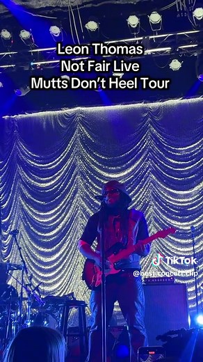 Leon Thomas Performs 'Not Fair' Live – Mutts Don’t Heel Tour