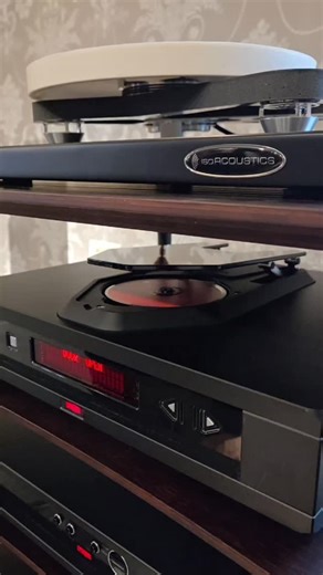 martins hifi on Instagram: "Unboxing the @regaresearch Isis CD Player! Completing the Rega Reference System! #rega #cdcollection #hifi #cdplayer #soundsystem"