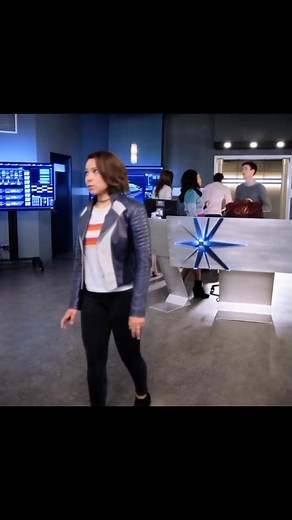 Nora's Strict Relationship with Iris in The Flash