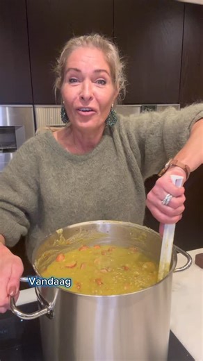 256K views · 16K reactions | Maris, wat eten wij vandaag? Erwtensoep!...