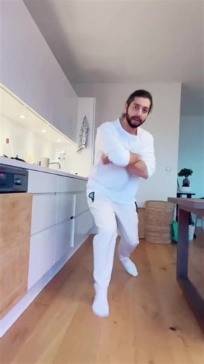 10 kitchen hacks you should know! 🤩 #KitchenHacks #lifehacks #DIY #natural #cleaninghacks #cleaning #learnwithtiktok #foryou #foryoupage #fypシ #fyp #reels #reelsviral #reelsfb #garden #nature #flowers #gardening #plants #flower #photography #naturephotography #green #love #gardenlife #summer #gardendesign #jardin #garten #beautiful | Plant At Home Lover