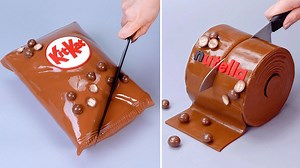 "Mirror Glaze Cake ✨ – How to Achieve a Flawless Glossy Finish