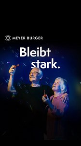 🌟 Leistung ist keine Frage des Alters. 🌟 Unser Motto: Stark anfangen und nicht nachlassen. 💪💡 Solarmodule von Meyer Burger überzeugen durch ein hervorragendes Alterungsverhalten und liefern auch nach 25 Jahren zuverlässig noch mindestens 92 % ihrer ursprünglichen Leistung. 🌞 Und dank der von uns entwickelten und patentierten Heterojunction SmartWire Connection Technology (SWCT®) erzielen unsere Solarmodule einen höheren Energieertrag pro Fläche als Module mit Standardtechnologie. ⚡️📈 So ma