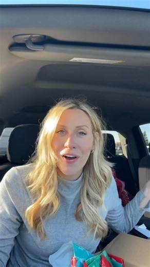 This isn’t just another advent calendar… it’s 25 days of creativity, laughter, and Christmas magic your family will never forget 🎄 Each day, your kids open a new surprise craft — from adorable ornaments to festive decorations they’ll proudly show off. Every project is simple, mess-free, and designed for genuine connection (no screens, no stress — just smiles). Parents everywhere are calling it their new favorite family tradition — finally, something that keeps kids excited every single day of D