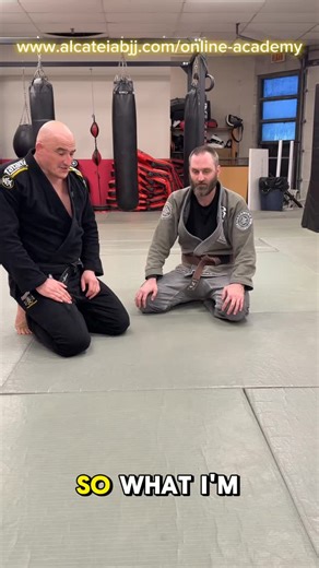 Alcateia Brazilian Jiu Jitsu on Instagram: "Stop the Stack! Armbar Tips to Prevent the Slam #bjj #bjjinstructional #armbar #stackprevention #slamprevention"