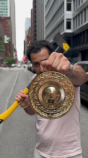 250k wire transfer from @MrBeast , heres how it went . #gold #cash | MrBeast