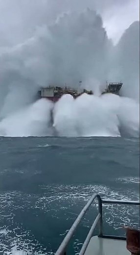 Monster Wave Slams North Sea Rig