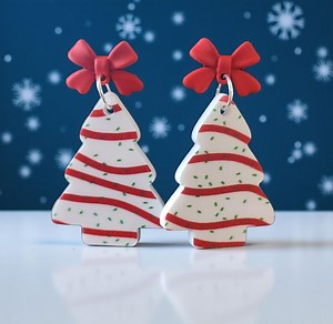 Christmas Tree Cake Earrings – Festive Acrylic Holiday Jewelry - Etsy