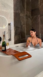 Experiencia de lujo en @jwmarriottlima ✨ Uno de los mejores hoteles de Lima y con las vistas más increíbles del Pacífico😍 . . . #datenight #citaromantica #hoteles #marriothotel #marriot #limaperu #miraflores #planeslima #hotel5estrellas | gianelladesouza