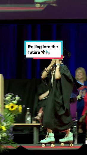 Rolling through graduation🎓 🛼 #brightonuni #graduation #brighton #brightonlife #uni