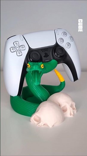 3D Printed Snake PS5 Controller Stand
