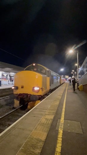 Class 37610 an 37405 departing Peterborough railway station. #class37 #train #trainspotting #trains