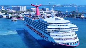Carnival Sunrise LOVERS 🌅 | Carnival Cruise Line Miami Blog