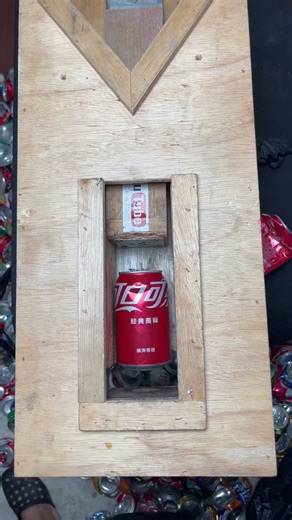 挑战全球压罐吉尼斯 #cancrushin #HolidaysOnShorts #drink”#ASMR#CansTV#云解压#解压#缓解压力#声音疗愈#FallintoShorts