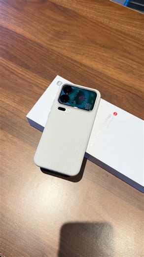 12K views · 1K reactions | The white color looks good, and the shell is also #Xiaomi17promax #Leijun #Xiaomi | Trendy Tech Review | Facebook