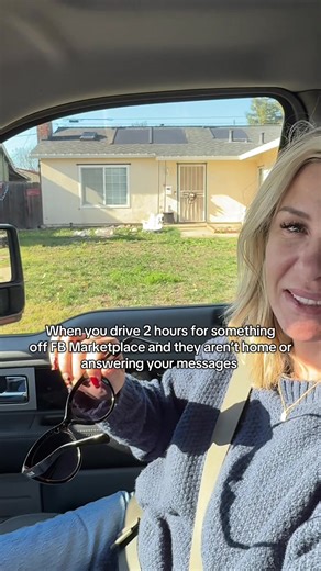 Smiling and panicking #facebookmarketplace #fail #fb #facebookmarketplacefinds #humor