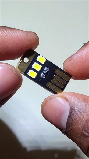 Mini USB Light 🤘 #circuitstories #experiment #diyprojects #usblight