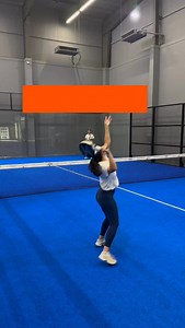 2.4K views · 401 reactions | HOW TO RETURN THE LOBS❓ Credit: @aleriaspadelcoach | Padel Racket | Facebook