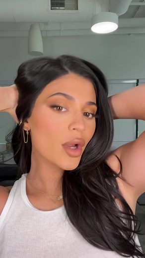 Bronze Palette Glam Look with Kylie Jenner | Soft Glam Makeup Tutorial