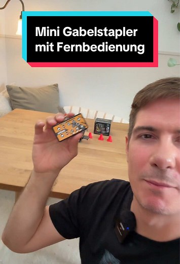 Fernbedienung des Mini Gabelstaplers erleben