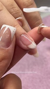 Me 🤝 Valuing the Natural Nail Health 💅💕 @foreignlaurynbeauty HARD GEL OVERLAY BENEFITS⬇️ ⭐ Strengthens your natural nails ⭐ Keeps weak nails from breaking or peeling ⭐ Protects your growth underneath ⭐ Lasts 3 weeks with minimal lifting ⭐ Custom-built to YOUR nail shape lifestyle ⭐ Odorless lightweight ⭐ Smooth, flawless base for polish nail art ⭐ Helps you grow YOUR real nails long and strong Booking availability under “book now” Accepting NEW clients 🫶🏽 #nailtech #nailtechnician #explorep