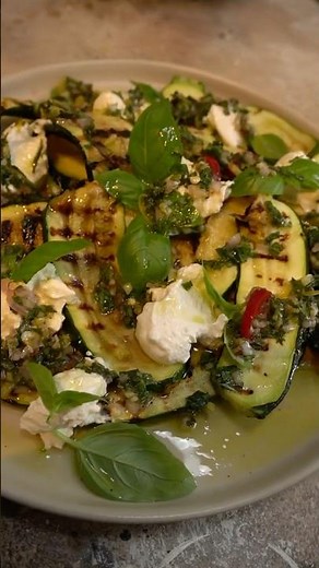 This Zucchini Salad Will Be Your Summer Favorite ☀️🥗