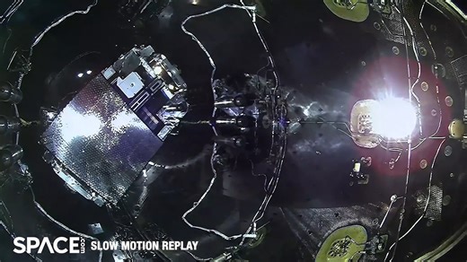 See a SpaceX Falcon 9 fairing separate and expose a batch of Starlink satellites to the vacuum of space. Cameras aboard both halves of the fairing captured the footage. Read more 👉 https://trib.al/4EtePdk Credit: Space.com | footage courtesy: SpaceX | edited by Steve Spaleta | Space.com