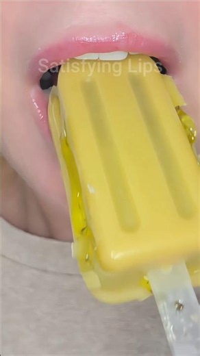what's your favourite Ice Lolly In the Sun #asmr #emojichallenge #satisfyinglips