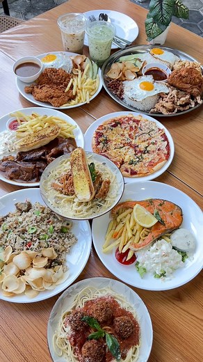 103K views · 2K reactions | Western Basten Simpang Renggam, Johor.. #5ima3iga #minipeople #foodie #johorfoodie #food #jjcm #viral #halalfood #malaysianfood #reels #reelsviral #reelschallengereelschallenge #nasilemak #carbonara #salmon #nasigorengkampungpetai #chickenchop #westernbasten #simpangrenggam | Mini People | Facebook