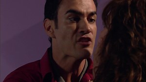 #Série #Sortilège Episode 6 Le Sortilège ✨ continue sur Novela F Plus du lundi au vendredi à 19h30 🥰 Alejandro harcèle Maria José avec des questions, Bruno intervient et la défend et lui dit que ce n'est pas poli de garder une femme qui ne l'aime pas, Alejandro prévient Bruno que tant que Maria José portera son nom de famille, elle va être la sienne et ne la laissera pas intervenir. Bruno dit furieusement à Maria qu'elle devrait insister pour Alejandro avec le divorce et quand il l'invite dans 