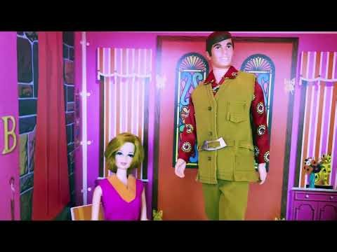 Barbie's Lively Livin' House