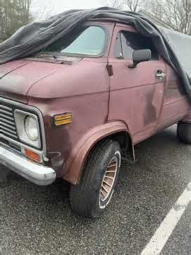 The start of the 77 Van revival #mechanic #customvan #chopped #choppedtop #chevy #chevyvan #4speed