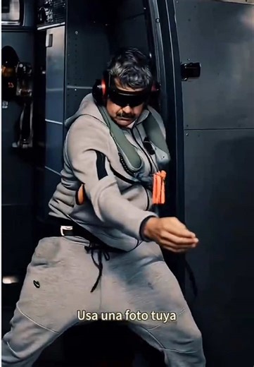 How to create this trending AI dance video? It's actually super easy. All you need is one photo, and it's completely free. Today, I'll teach you step by step. AI dance video AI dance effect AI photo filter How to make AI dance video AI dance tutorial for beginners AI dance software free AI dance generation prompt AI dance from one photo Trending AI dance effect AI dance motion capture Free AI dance editing tool AI dance character animation AI dance video from single photo free How to create mult