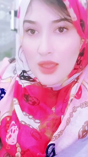 Stylish Pink Skull Pattern Scarf Showcase