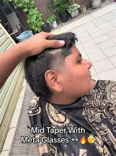 Lil cut with the Meta Glasses💈🔥 #metaglasses #barber #haircut #midtaper #fyp