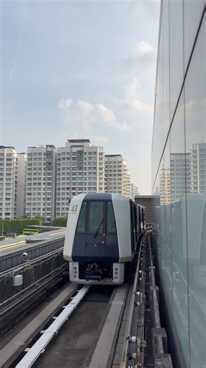 V43+V44 departing Punggol