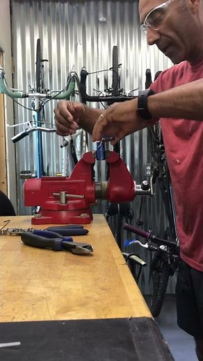 Park Tool Third Hand helper