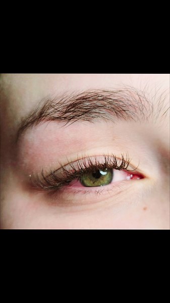 brown hybrid set for my beautiful girl. have fun on your trip @Ave #lashes #vernonlashes #brownhybridlashes #sopretty #hellospring #okanaganlashes #vernonlashtech #volumelashes #hybridlashes