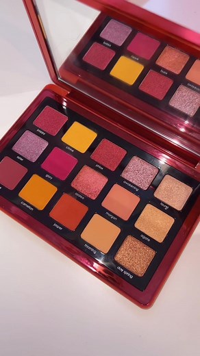 Let’s pick out my makeup for the day 💗 #asmr #makeup #makeupasmr #makeupcollection #vanity #makeuporganization #fyp