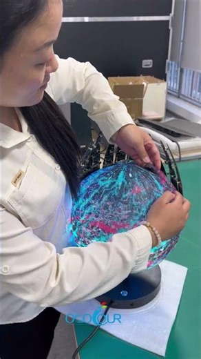 Small LED Sphere Display – Big Impact in a 360° Mini Form