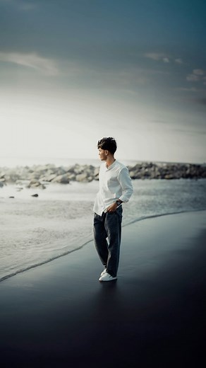 ᴅᴇᴠᴀɴ on Instagram: "Free detailed masking Settings 👇🏻 Save this reel for later 📌 Follow for more ideas 🔎 Presets available in bio 🎨 Settings : First Colorgrade the image. Or apply any presets Then go to mask : 1. Linear gradient (Dark) Brightness-22 blacks -12 whites -10 Temp -5 2. Radial gradient (Fog) -Dehaze -Clarity +Exposure -contrast -subtract the subject from radial click (-) icon and then click the subject button. 3. select subject +exposure +whites -blacks +shadows Adjust accordin