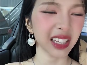 15岁小孩姐的表情管理。