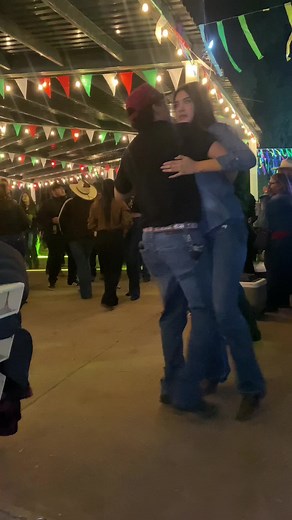 Bailes de Rancho: Besame Morenita y Cultura Vaquera