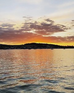 Now THIS is what we call a sunset ☀️ Dining alfresco with views like this...absolute bliss! ❤️️ | River Exe Cafe