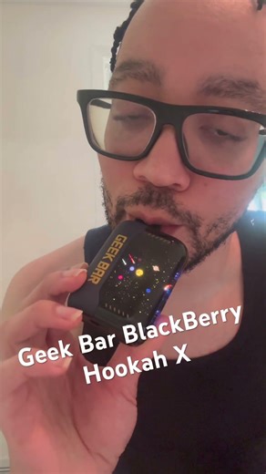 Trying Geek Bar Hookah X BlackBerry Vape