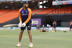 KL Rahul begins light training after undergoing appendicitis surgery