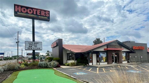 Augusta Hooters, popular spot during Masters week, has closed its doors