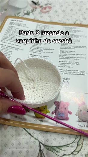 Parte 3 - A vaquinha já está quase pronta ✨ #crochet #croche #amigurumi #tricot #meuprimeiroamigurumi #crochetersoftiktok #circulo #fazendinha #vaquinha #amigurumis #diy #tutorial #fazenda