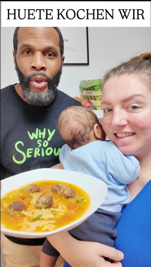 LaEdwards Family | Eine Deutsch-Amerikanische Familie on Instagram: "Mögt ihr Suppen? Ich liebe es Suppen zu kochen weil sie meist schnell und einfach gehen aber Jeremy isst sie leider nicht so gerne 😅 aber ab und zu Koch ich sie trotzdem, dann hat er die Wahl zwischen Suppe und nur Brot.. dann wählt er doch immer die Suppe haha wir haben vor 2 Jahren regelmäßig Koch Videos gepostet und es hat mir soviel Spaß gemacht.. letztens hab ich ne Nachricht bekommen das jemand seit den Kochvideos und se