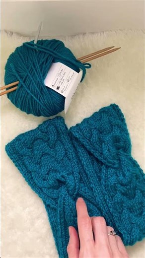 Pattern download here: https://marlybird.com/blog/24-days-of-quickies-2025/